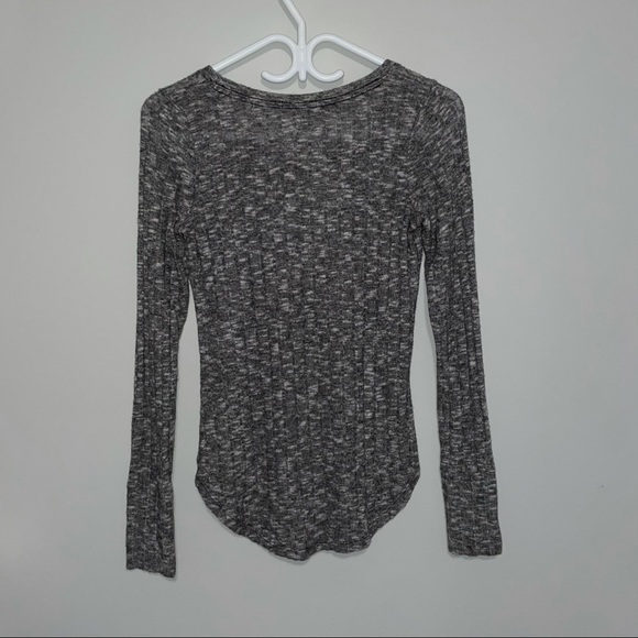 Abercrombie Heather Grey Henley - Picture 3 of 3